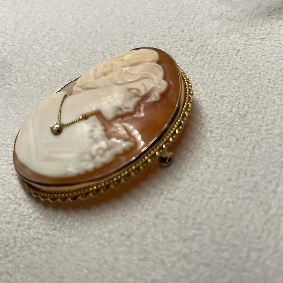 14K Gold Vintage Italian Cameo Pendant and Brooch - Picture 4 of 11